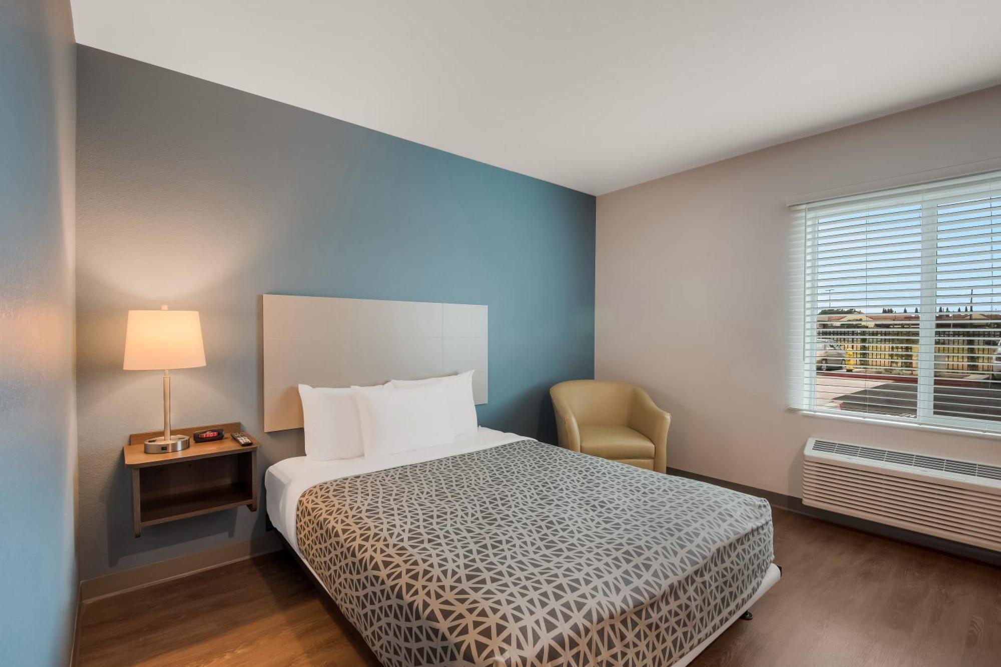 Woodspring Suites Bellflower - Los Angeles Bagian luar foto